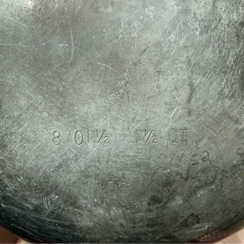 Commercial Aluminum Cookware Pot Heavy Duty 1  1/2 Quart   Number 8701  1/2